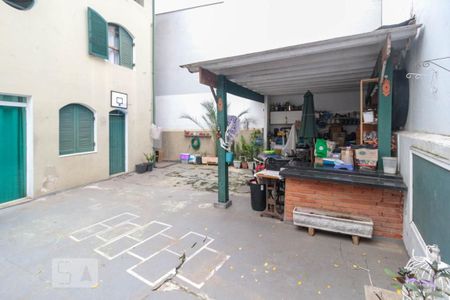 Casa para alugar com 230m², 5 quartos e 4 vagas Casa para alugar com 230m², 5 quartos e 4 vagasQuintal