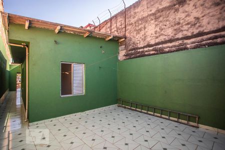 Casa à venda com 70m², 2 quartos e sem vaga Casa à venda com 70m², 2 quartos e sem vagaQuintal