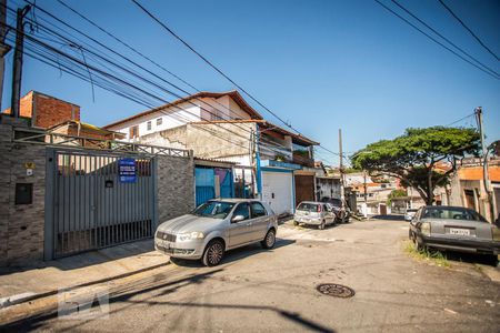 Casa à venda com 70m², 2 quartos e sem vaga Casa à venda com 70m², 2 quartos e sem vagaFachada