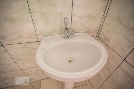 Casa à venda com 70m², 2 quartos e sem vaga Casa à venda com 70m², 2 quartos e sem vagaBanheiro - Torneira