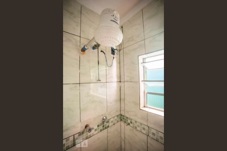 Casa à venda com 70m², 2 quartos e sem vaga Casa à venda com 70m², 2 quartos e sem vagaBanheiro - Chuveiro