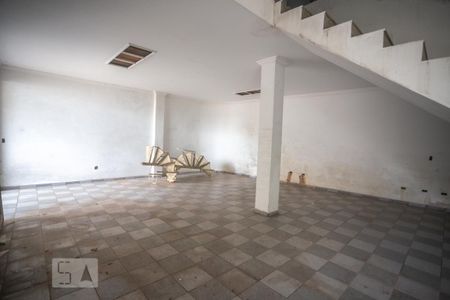 Casa à venda com 900m², 8 quartos e 10 vagas Casa à venda com 900m², 8 quartos e 10 vagasSalão