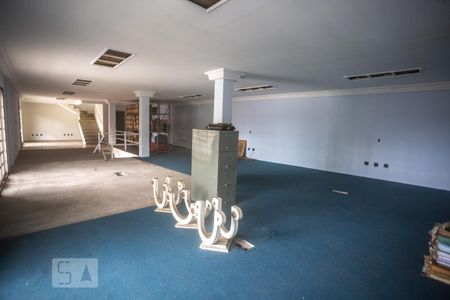 Casa à venda com 900m², 8 quartos e 10 vagas Casa à venda com 900m², 8 quartos e 10 vagasSalão