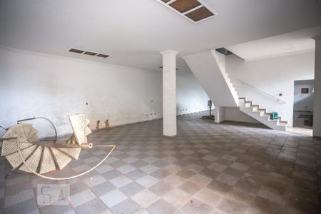 Casa à venda com 900m², 8 quartos e 10 vagas Casa à venda com 900m², 8 quartos e 10 vagasSalão