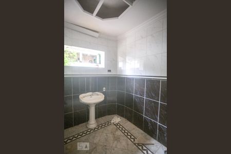 Casa à venda com 900m², 8 quartos e 10 vagas Casa à venda com 900m², 8 quartos e 10 vagasBanheiro