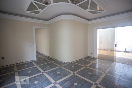 Sala de estar de casa à venda com 8 quartos, 900m² em Santa Terezinha, São Bernardo do Campo
