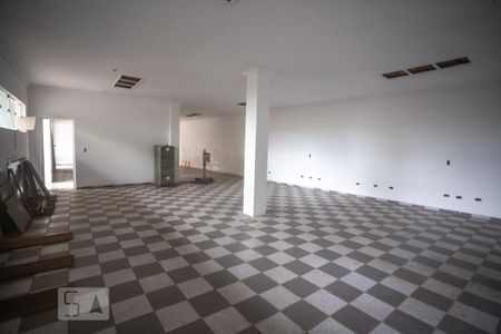 Casa à venda com 900m², 8 quartos e 10 vagas Casa à venda com 900m², 8 quartos e 10 vagasSalão