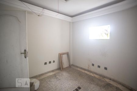 Casa à venda com 900m², 8 quartos e 10 vagas Casa à venda com 900m², 8 quartos e 10 vagasQuarto 4