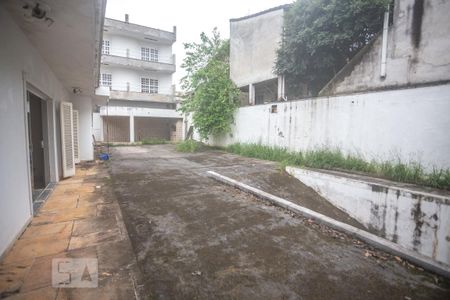 Casa à venda com 900m², 8 quartos e 10 vagas Casa à venda com 900m², 8 quartos e 10 vagasQuintal e garagem