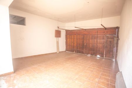 Casa à venda com 900m², 8 quartos e 10 vagas Casa à venda com 900m², 8 quartos e 10 vagasGaragem
