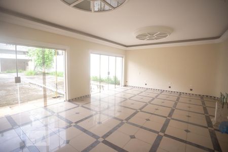 Sala de estar de casa à venda com 8 quartos, 900m² em Santa Terezinha, São Bernardo do Campo