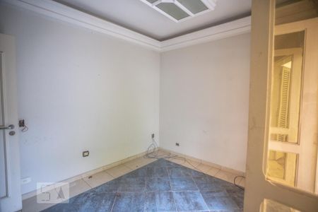 Casa à venda com 900m², 8 quartos e 10 vagas Casa à venda com 900m², 8 quartos e 10 vagasQuarto 2