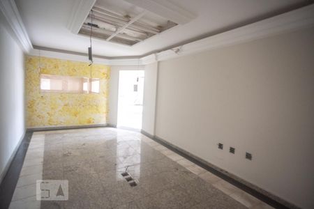 Casa à venda com 900m², 8 quartos e 10 vagas Casa à venda com 900m², 8 quartos e 10 vagasQuarto 5
