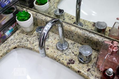 Casa à venda com 200m², 3 quartos e 6 vagasBanheiro