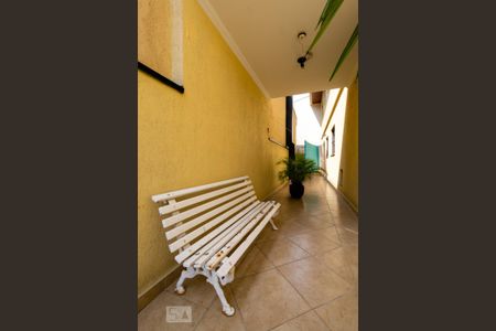 Casa à venda com 200m², 3 quartos e 6 vagasCorredor de entrada