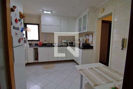 Apartamento à venda com 132m², 3 quartos e 3 vagas Apartamento à venda com 132m², 3 quartos e 3 vagasCozinha