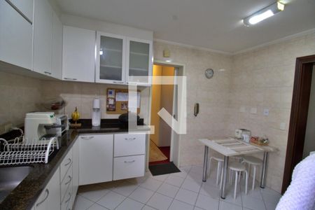 Apartamento à venda com 132m², 3 quartos e 3 vagas Apartamento à venda com 132m², 3 quartos e 3 vagasCozinha