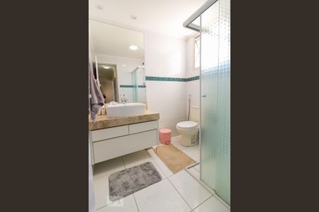 Apartamento à venda com 69m², 2 quartos e 1 vaga Apartamento à venda com 69m², 2 quartos e 1 vagaBanheiro