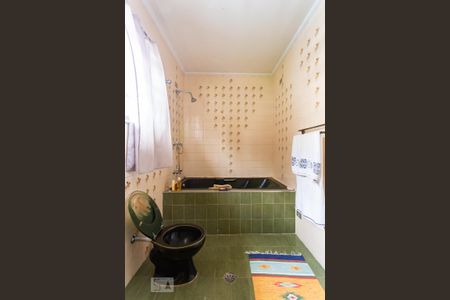 Casa à venda com 309m², 3 quartos e 4 vagasBanheiro da Suíte