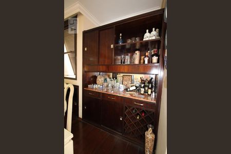 Sala de apartamento à venda com 4 quartos, 180m² em Cambuí, Campinas