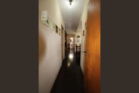 Apartamento à venda com 180m², 4 quartos e 3 vagasCorredor 1