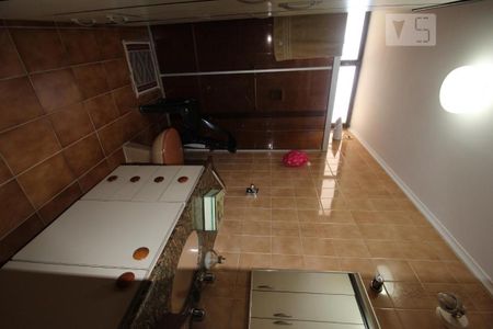 Apartamento à venda com 180m², 4 quartos e 3 vagasBanheiro social