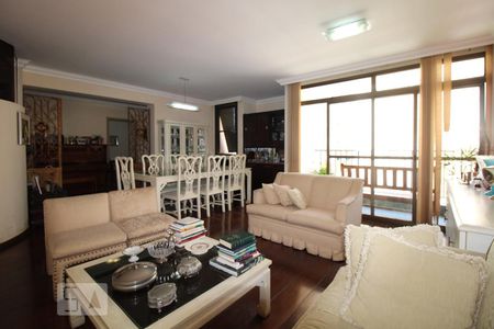 Sala de apartamento à venda com 4 quartos, 180m² em Cambuí, Campinas