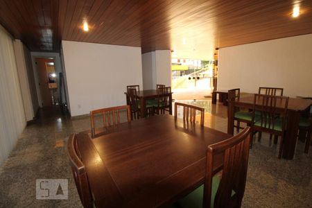 Apartamento à venda com 180m², 4 quartos e 3 vagasÁrea comum - Salão de festas