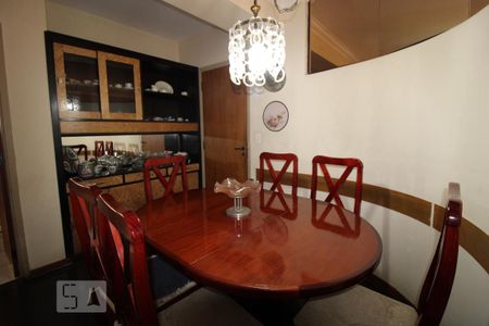 Apartamento à venda com 180m², 4 quartos e 3 vagasSala de almoço