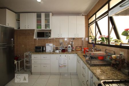 Apartamento à venda com 180m², 4 quartos e 3 vagasCozinha