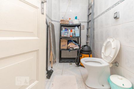 Casa à venda com 259m², 4 quartos e 4 vagasBanheiro de Serviço