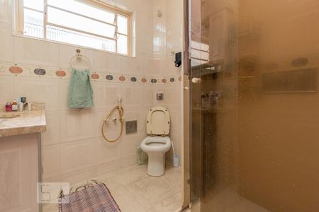 Casa à venda com 259m², 4 quartos e 4 vagasBanheiro da Suíte