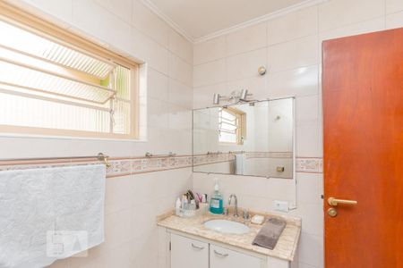 Casa à venda com 259m², 4 quartos e 4 vagasBanheiro