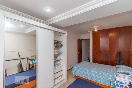 Casa à venda com 259m², 4 quartos e 4 vagasQuarto 2