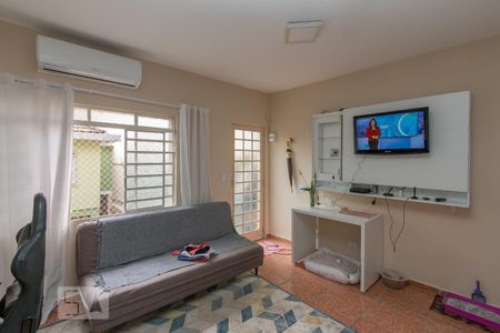 Casa à venda com 259m², 4 quartos e 4 vagasEdicula/ Sala