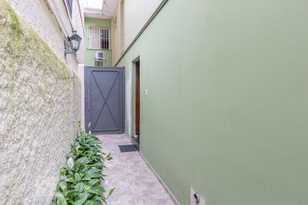 Casa à venda com 259m², 4 quartos e 4 vagasEntrada Lateral