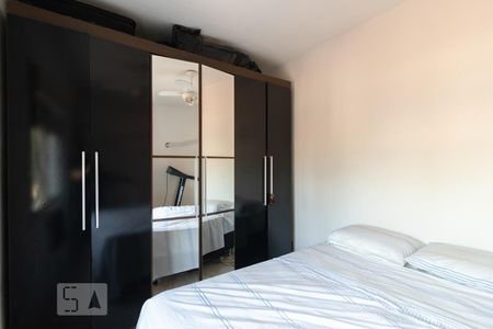 Quarto 1 de apartamento à venda com 2 quartos, 63m² em Cristal, Porto Alegre
