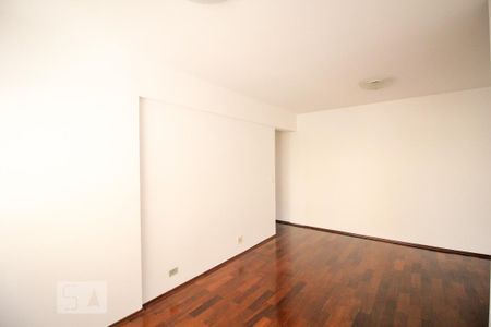 Apartamento para alugar com 70m², 2 quartos e 1 vagaSala
