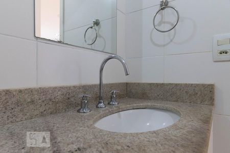 Apartamento à venda com 135m², 3 quartos e 2 vagasBanheiro da suíte