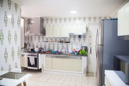 Apartamento à venda com 130m², 3 quartos e 2 vagasCozinha