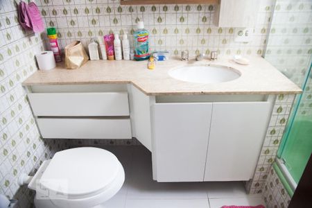 Apartamento à venda com 130m², 3 quartos e 2 vagasDetalhe do banheiro