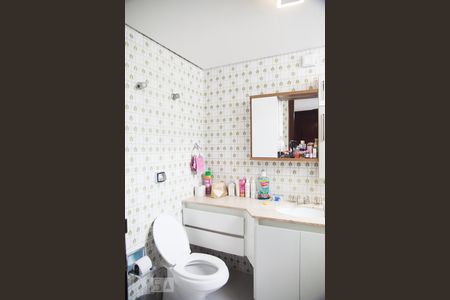 Apartamento à venda com 130m², 3 quartos e 2 vagasBanheiro da Suíte 1