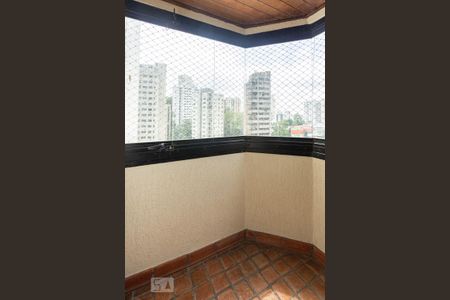 Apartamento à venda com 140m², 3 quartos e 3 vagas Apartamento à venda com 140m², 3 quartos e 3 vagasSacada da Suíte