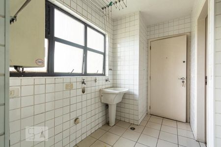 Apartamento à venda com 140m², 3 quartos e 3 vagas Apartamento à venda com 140m², 3 quartos e 3 vagasLavanderia