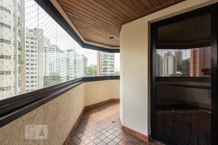 Apartamento à venda com 140m², 3 quartos e 3 vagas Apartamento à venda com 140m², 3 quartos e 3 vagasVaranda da Sala