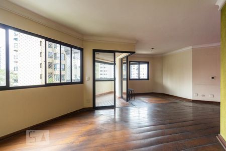 Apartamento à venda com 140m², 3 quartos e 3 vagas Apartamento à venda com 140m², 3 quartos e 3 vagasSala