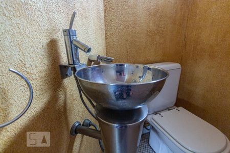 Apartamento à venda com 140m², 3 quartos e 3 vagas Apartamento à venda com 140m², 3 quartos e 3 vagasLavabo