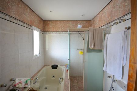 Casa à venda com 345m², 5 quartos e 4 vagas Casa à venda com 345m², 5 quartos e 4 vagasSuite Quarto 4