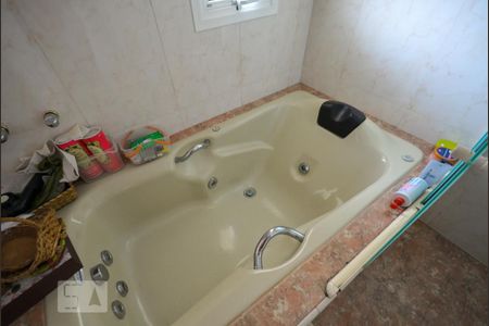 Casa à venda com 345m², 5 quartos e 4 vagas Casa à venda com 345m², 5 quartos e 4 vagasSuite Quarto 4