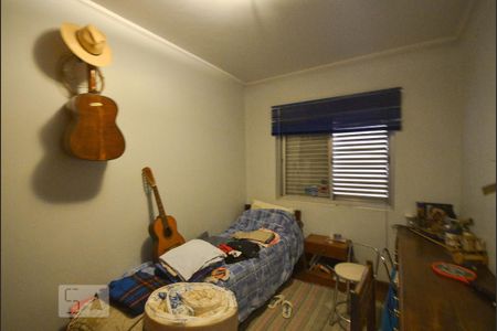 Casa à venda com 345m², 5 quartos e 4 vagas Casa à venda com 345m², 5 quartos e 4 vagasQuarto 1